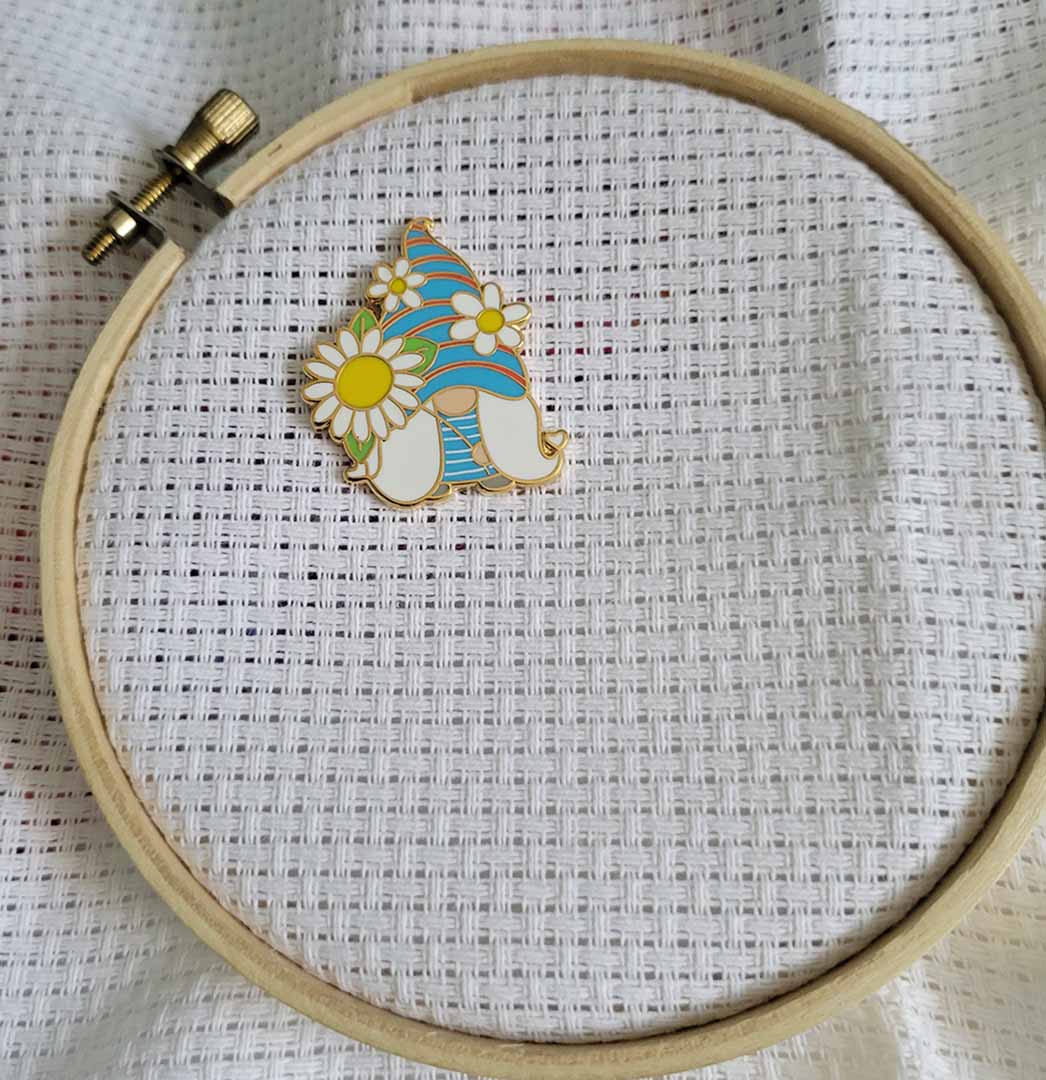 Daisy Gnome: Needle Minder