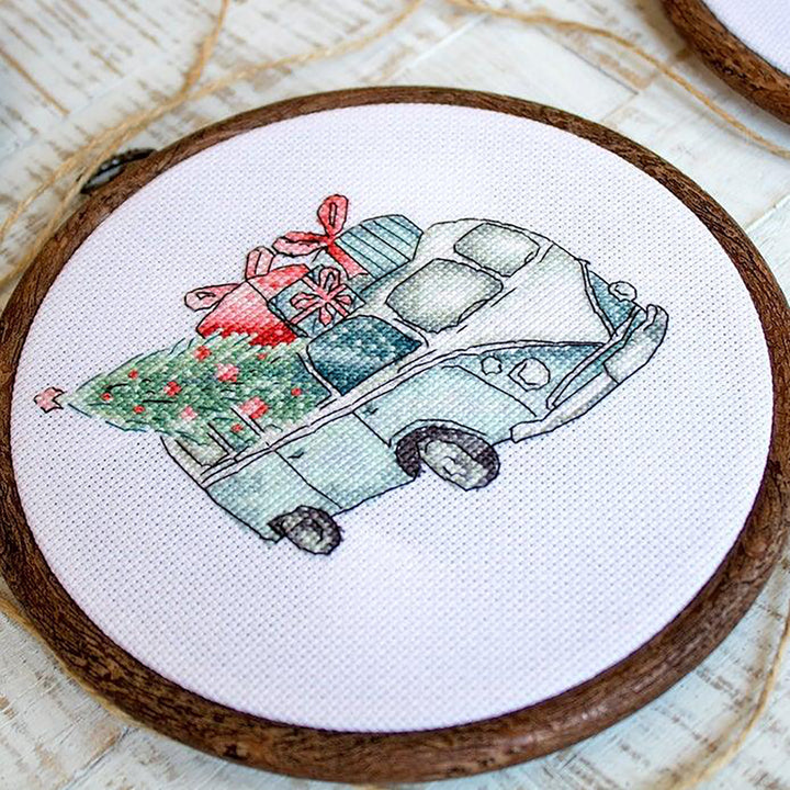 Christmas Retro Cars Set of 5 Counted Cross Stitch Kit