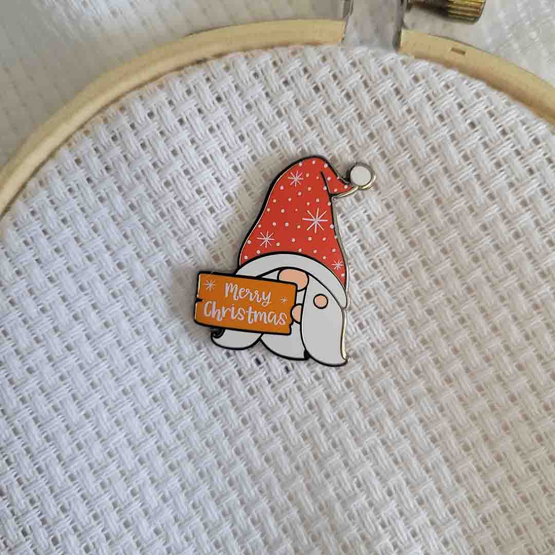 Christmas Gnome: Needle Minder